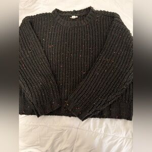 Women’s petite Grey Chunky Knit Sweater with Speckled Design